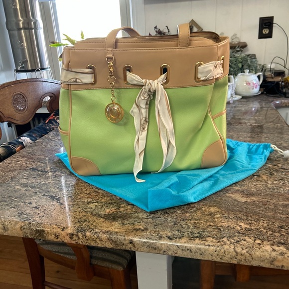 Parazul Handbags - Parazul Stylish Green and Tan Women's Bag